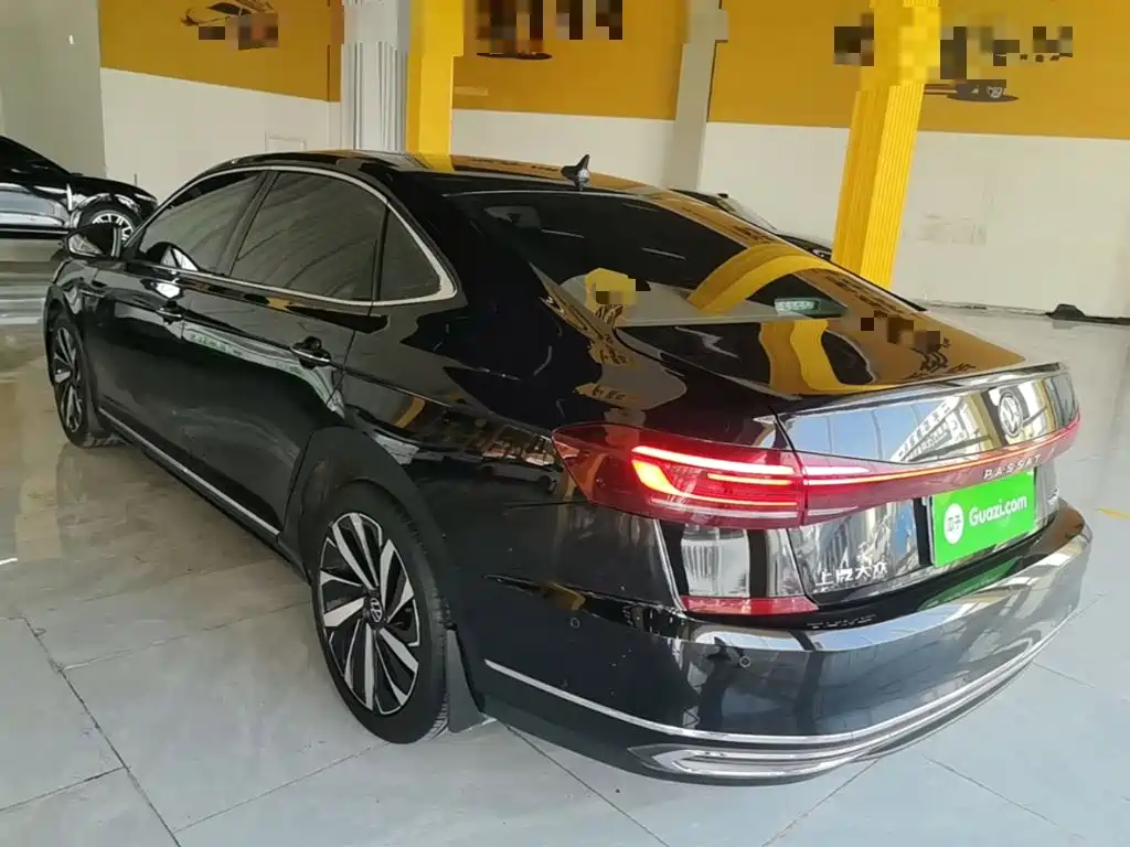 Volkswagen Passat — фото 5