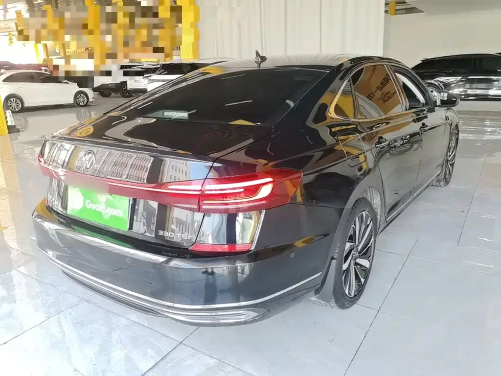 Volkswagen Passat — фото 7