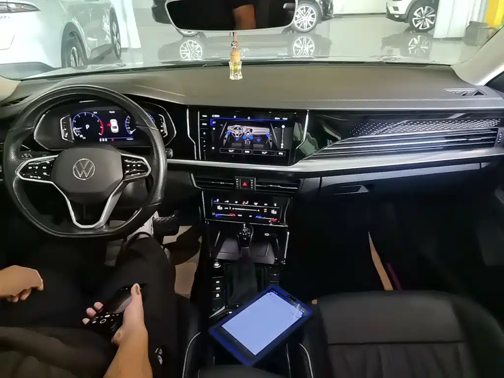 Volkswagen Passat — фото 10