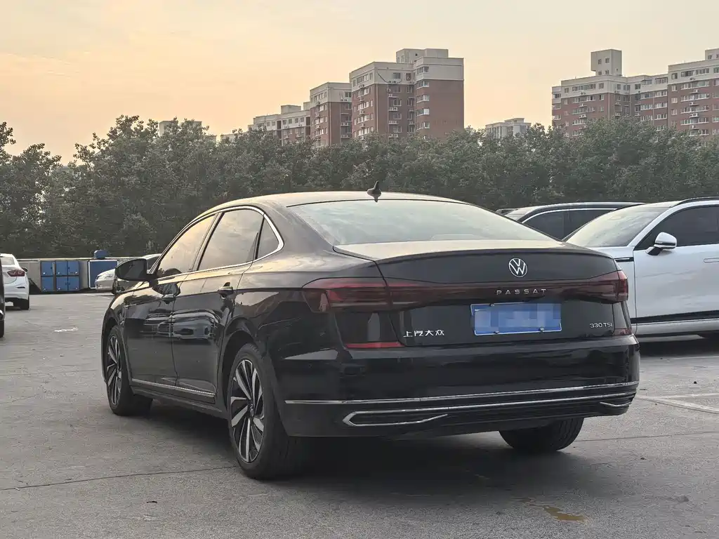 Volkswagen Passat — фото 4