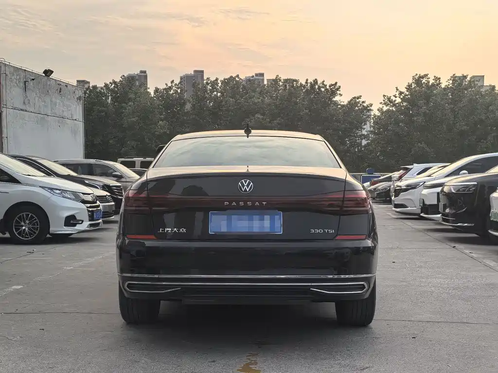 Volkswagen Passat — фото 5