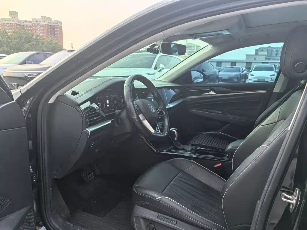 Volkswagen Passat — фото 7