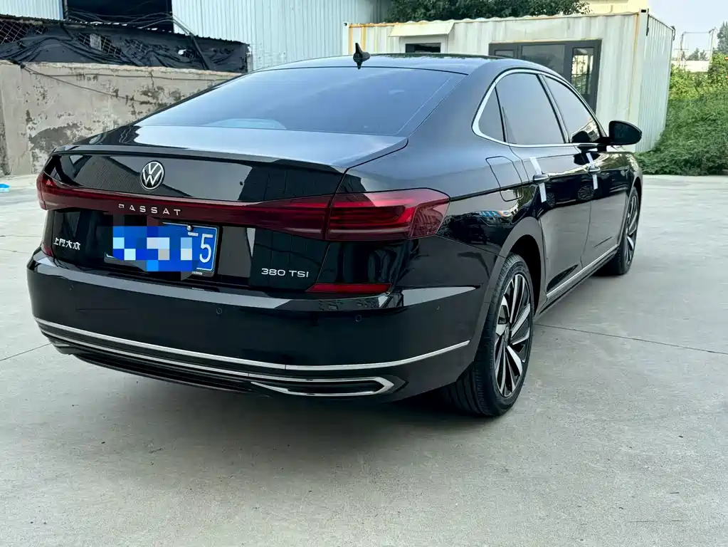 Volkswagen Passat — фото 4