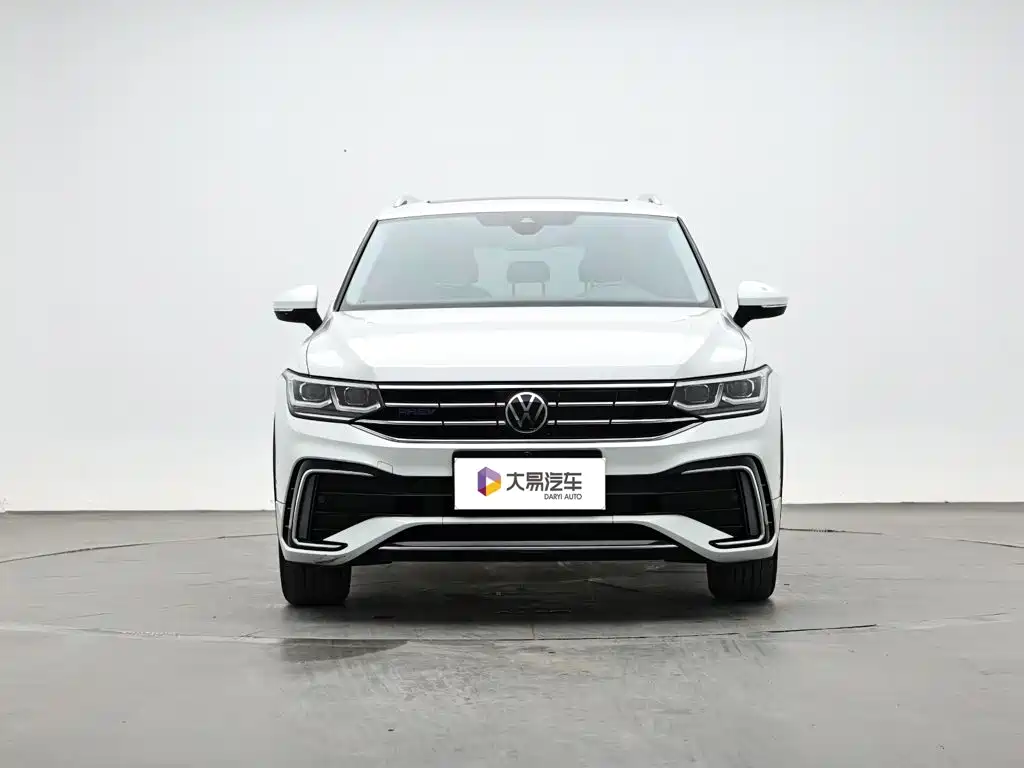 Volkswagen Tiguan L PHEV — фото 2