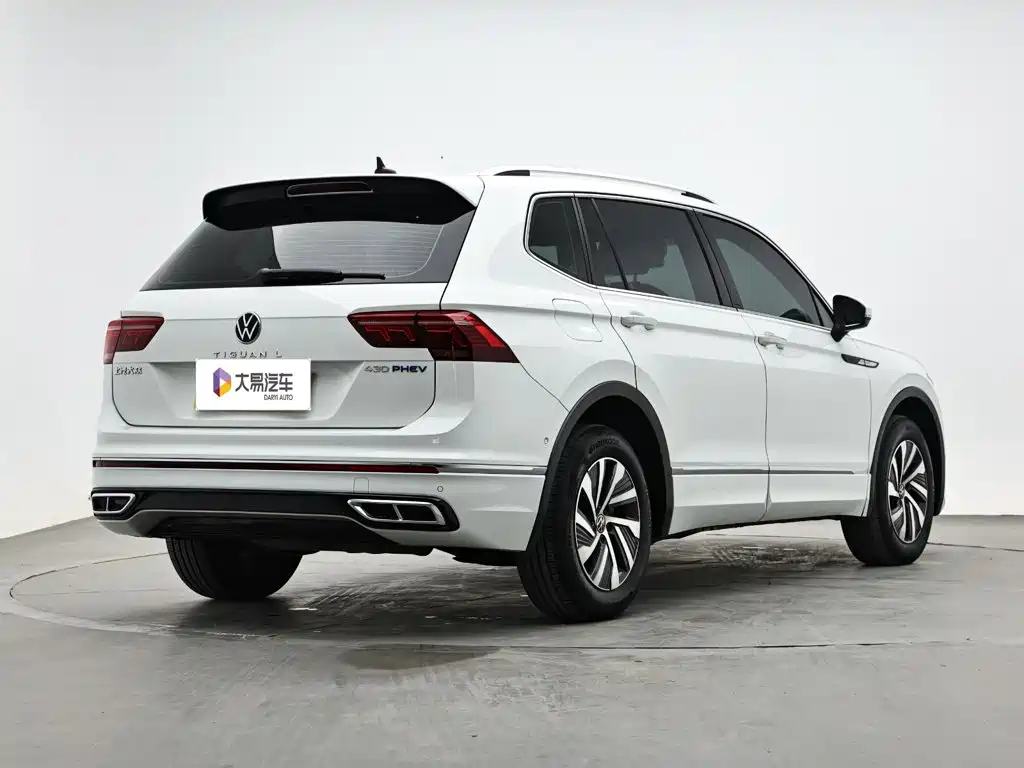Volkswagen Tiguan L PHEV — фото 3