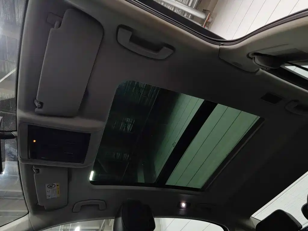 Volkswagen Passat — фото 14