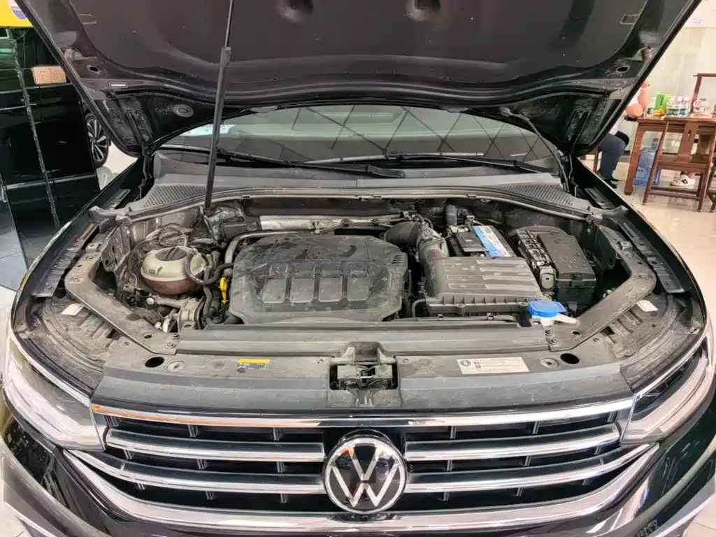 Volkswagen Tiguan L — фото 20