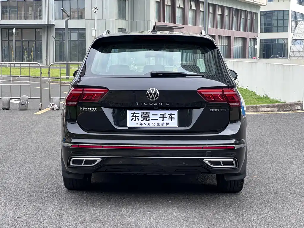 Volkswagen Tiguan L — фото 10