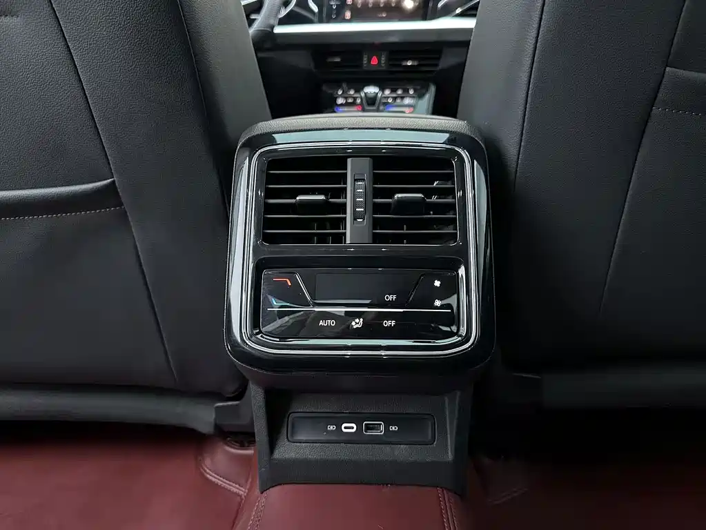 Volkswagen Passat — фото 11