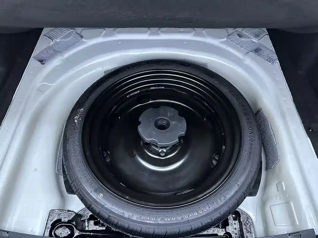 Volkswagen Passat — фото 20