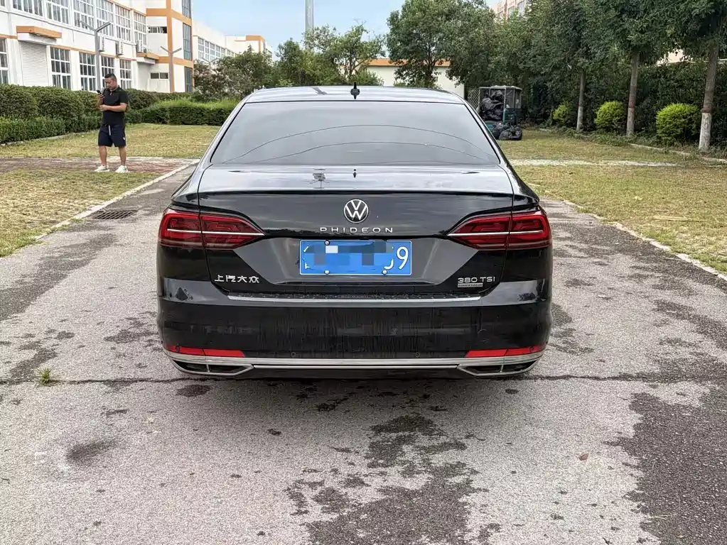 Volkswagen Phideon — фото 4