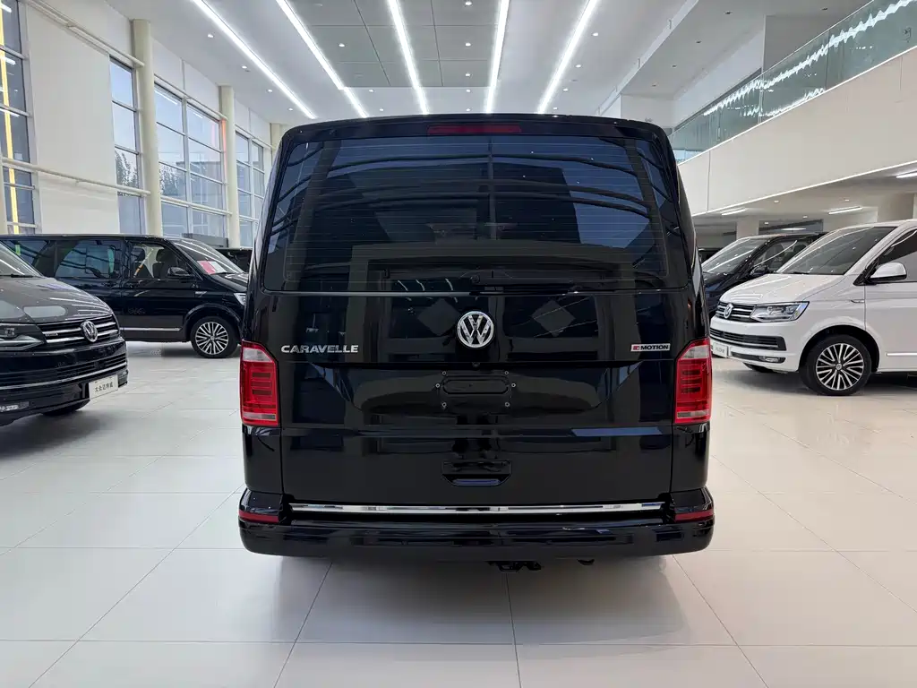 Volkswagen Caravelle — фото 5