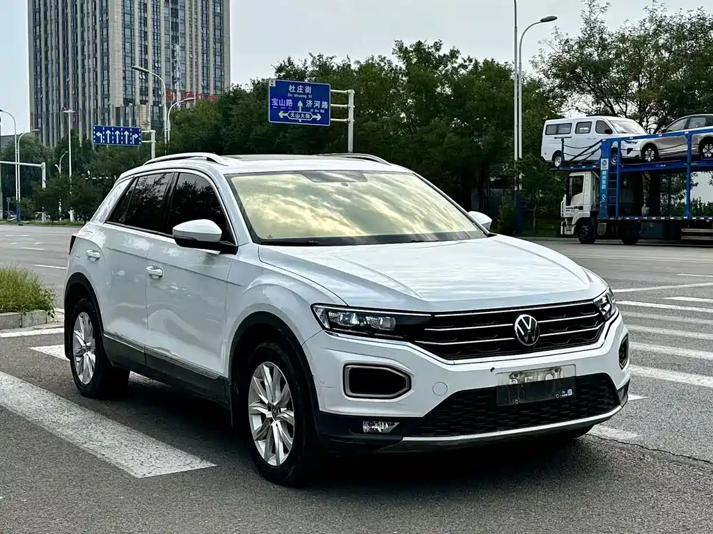 Volkswagen T-Roc — фото 3