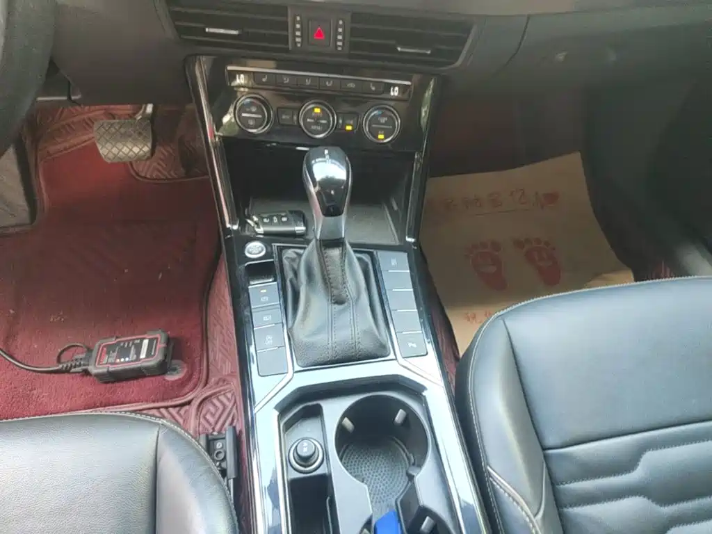 Volkswagen Passat — фото 14