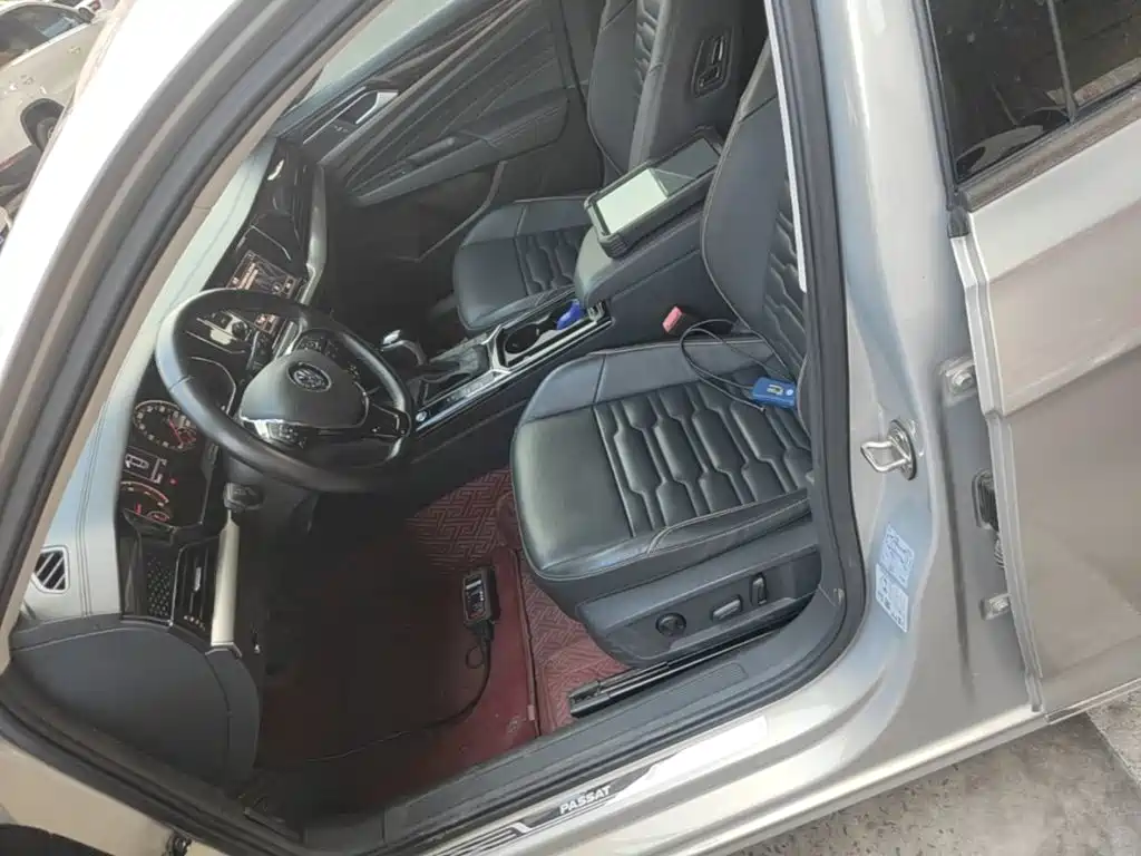 Volkswagen Passat — фото 15