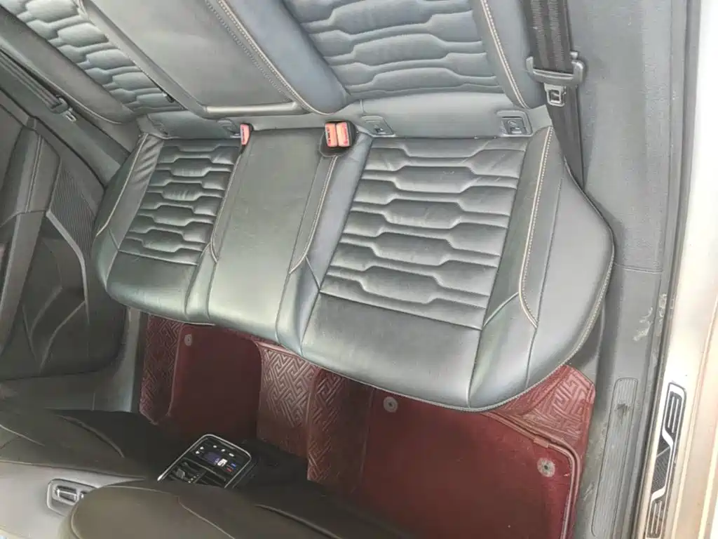 Volkswagen Passat — фото 17