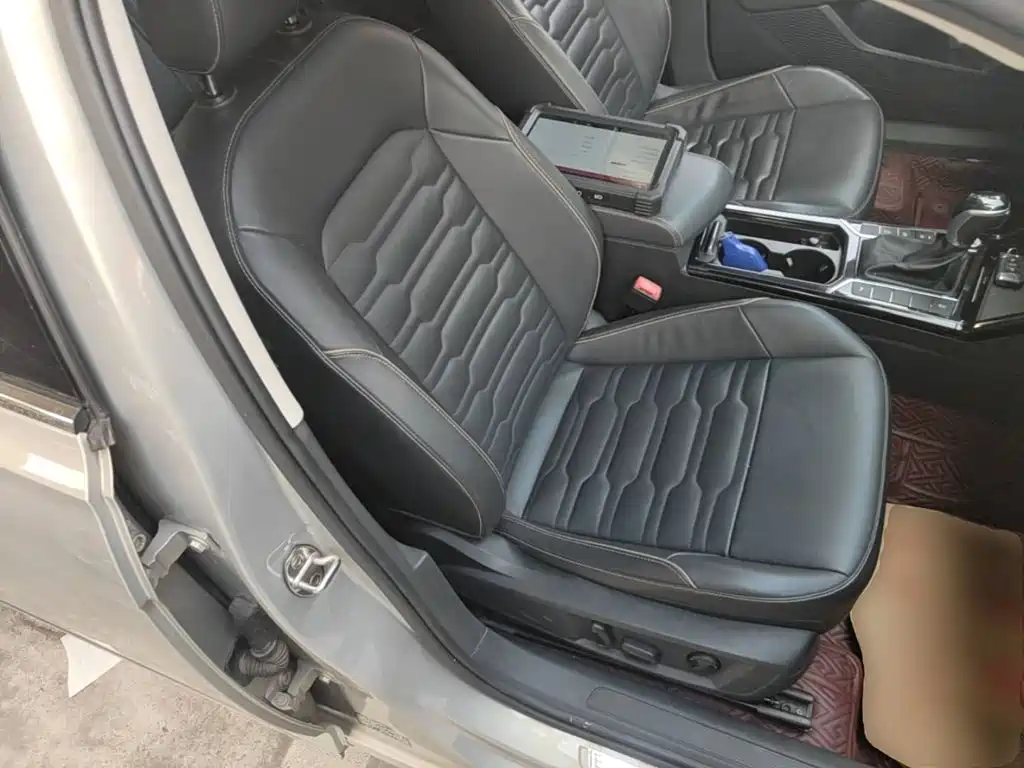 Volkswagen Passat — фото 25