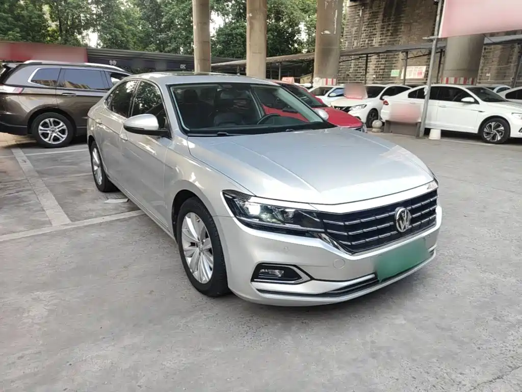 Volkswagen Passat — фото 4