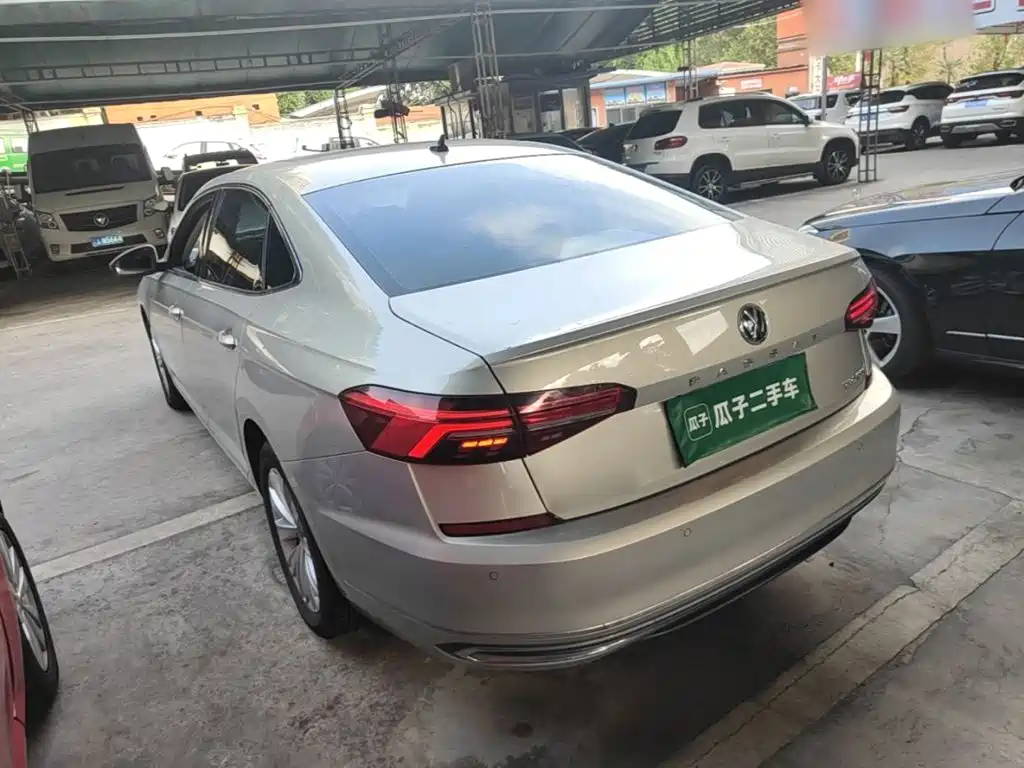 Volkswagen Passat — фото 5