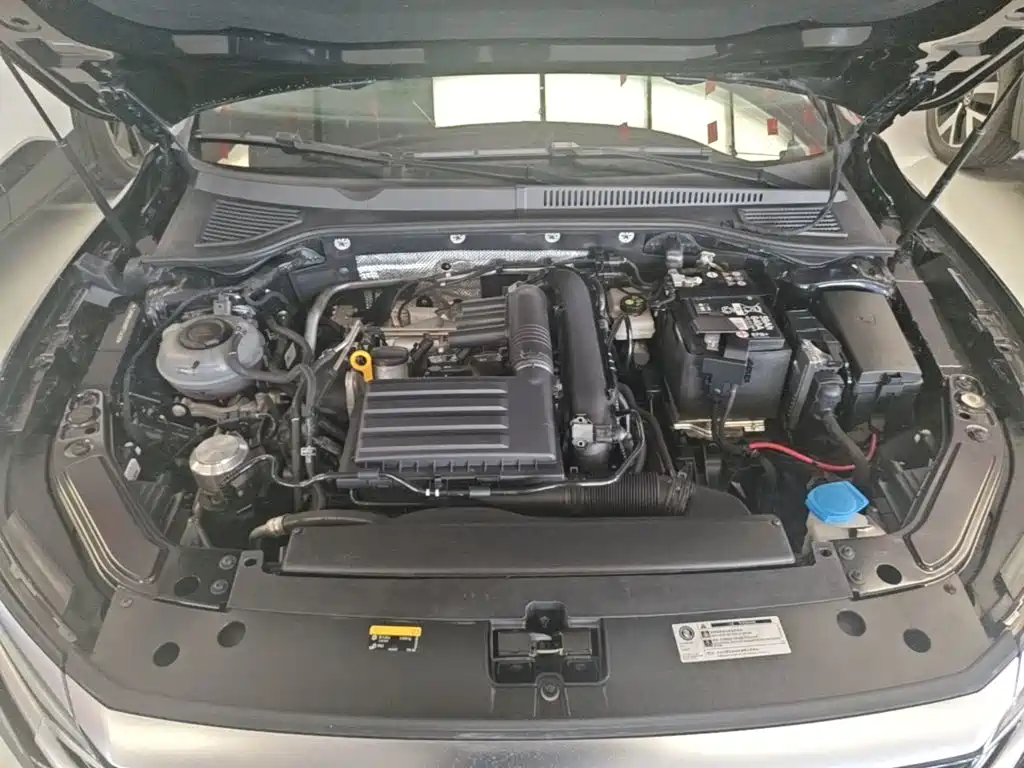 Volkswagen Passat — фото 20