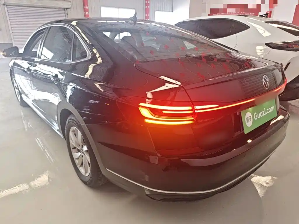 Volkswagen Passat — фото 5