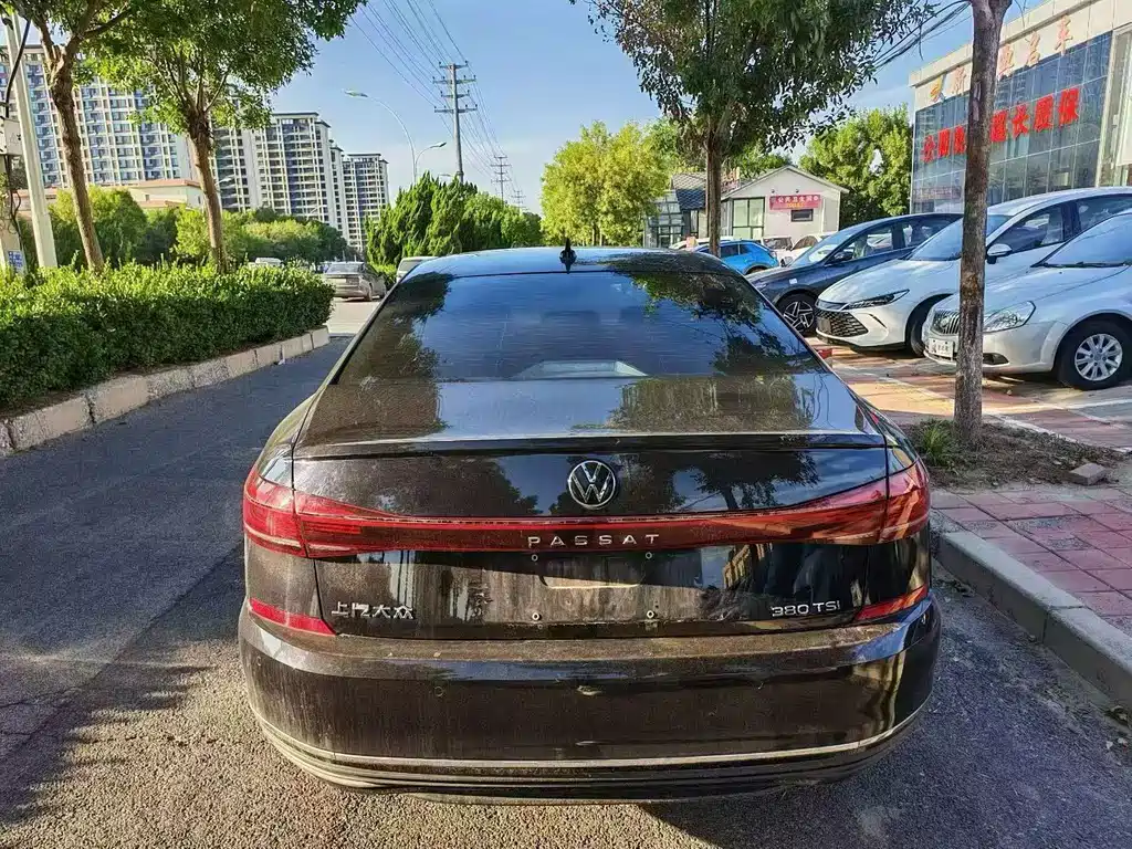Volkswagen Passat — фото 8