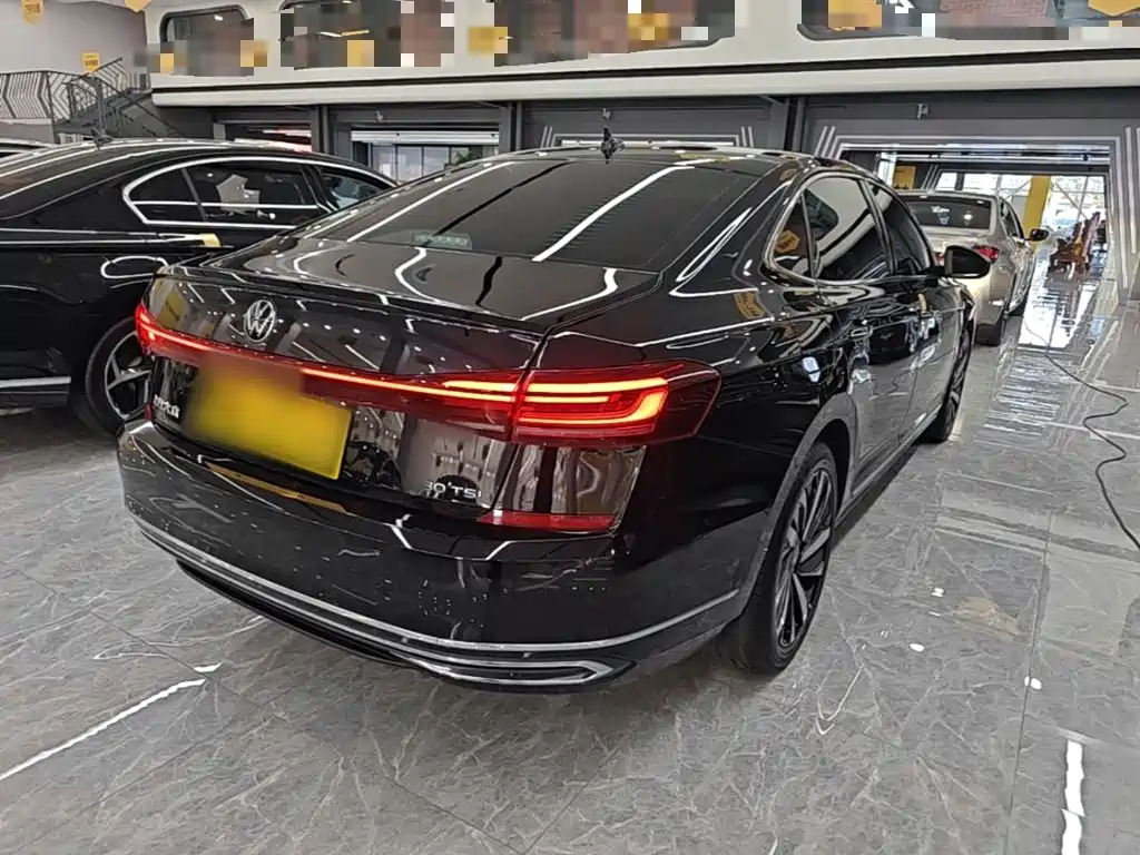Volkswagen Passat — фото 7