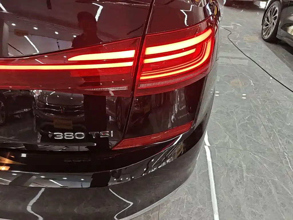 Volkswagen Passat — фото 8