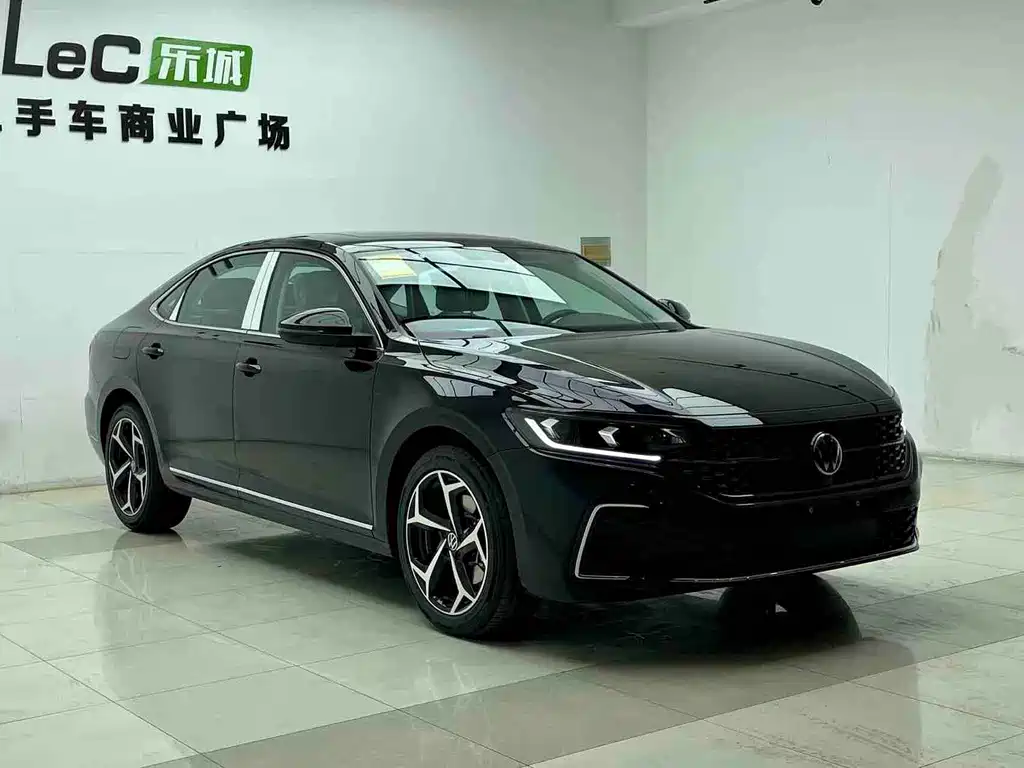 Volkswagen Passat — фото 3