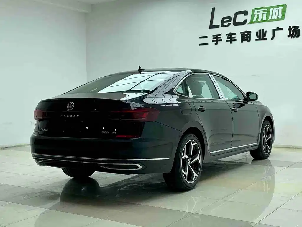 Volkswagen Passat — фото 6