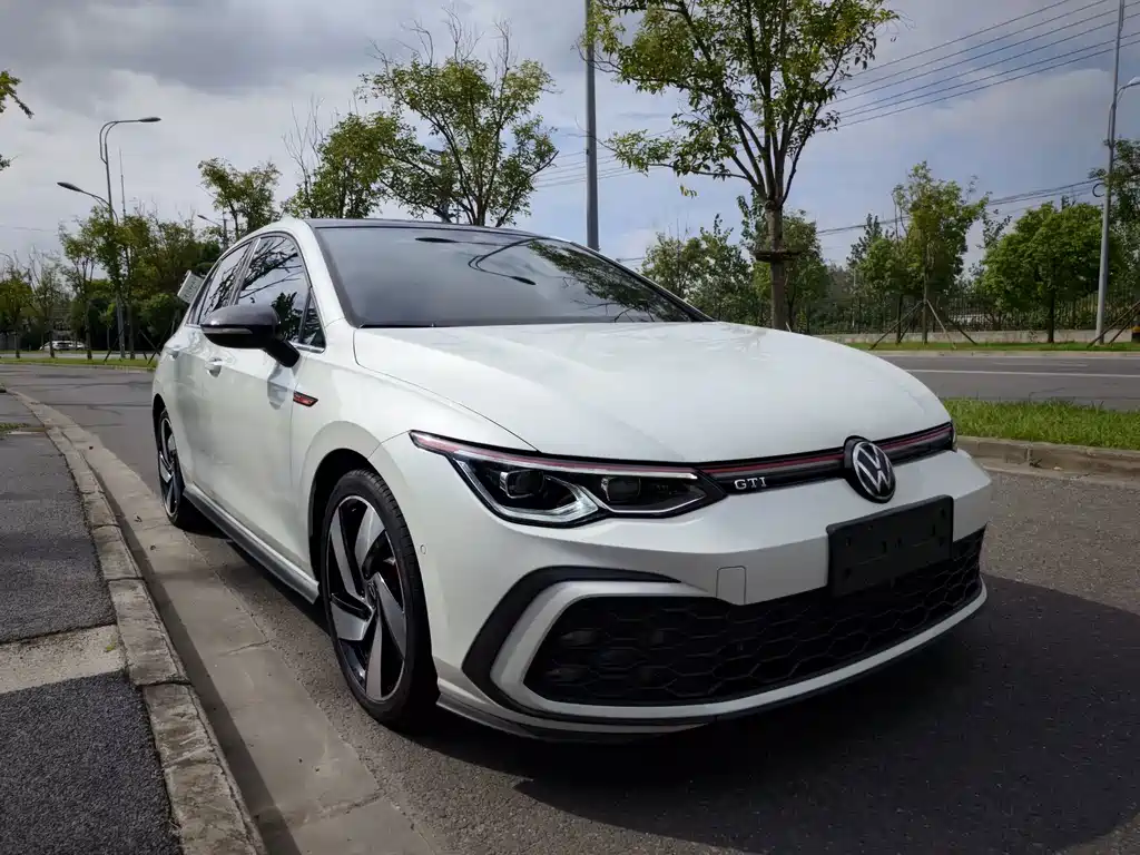 Volkswagen Golf GTI — фото 2
