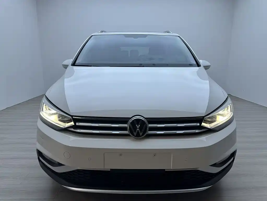 Volkswagen Touran — фото 5