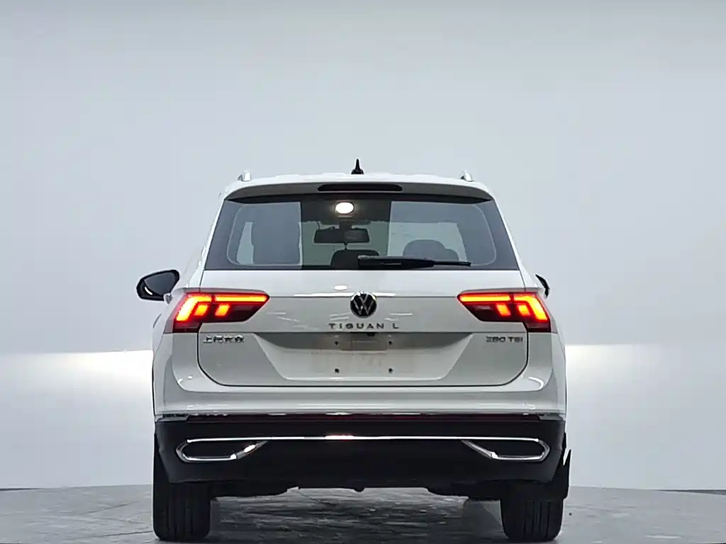 Volkswagen Tiguan L — фото 6