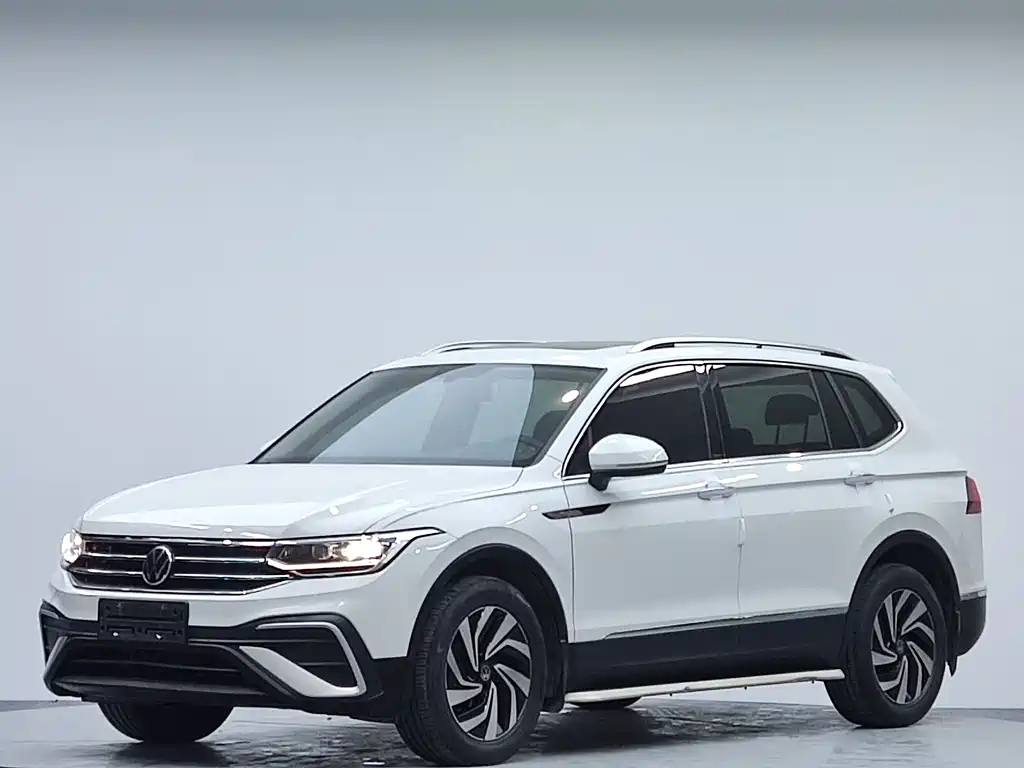 Volkswagen Tiguan L — фото 7