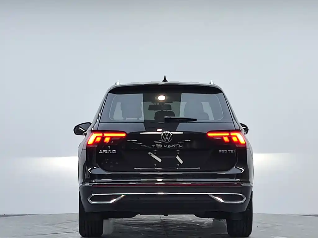 Volkswagen Tiguan L — фото 6