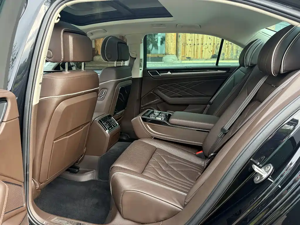 Volkswagen Phideon — фото 9