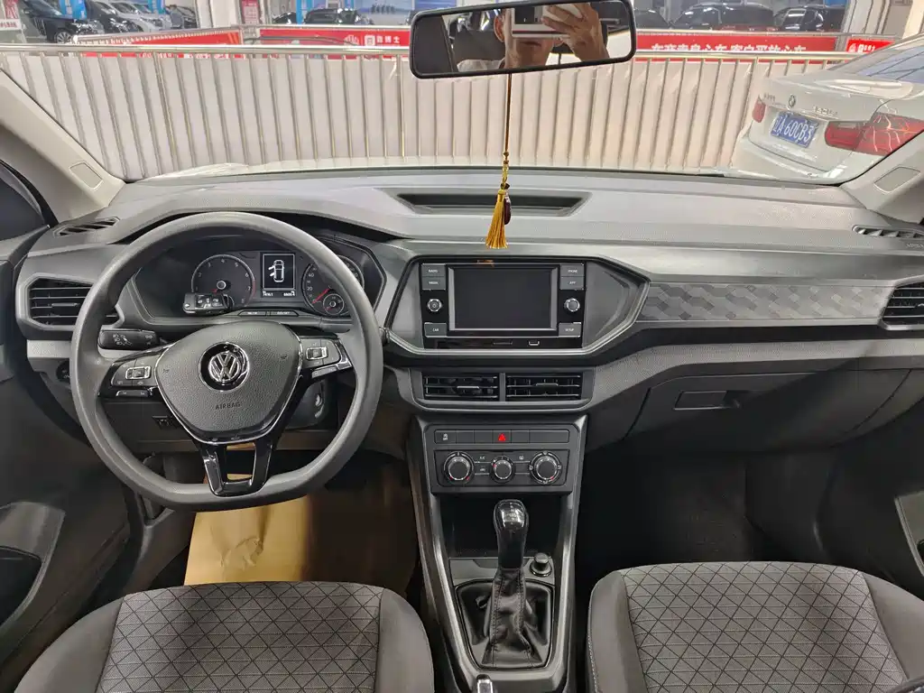 Volkswagen T-Cross — фото 6