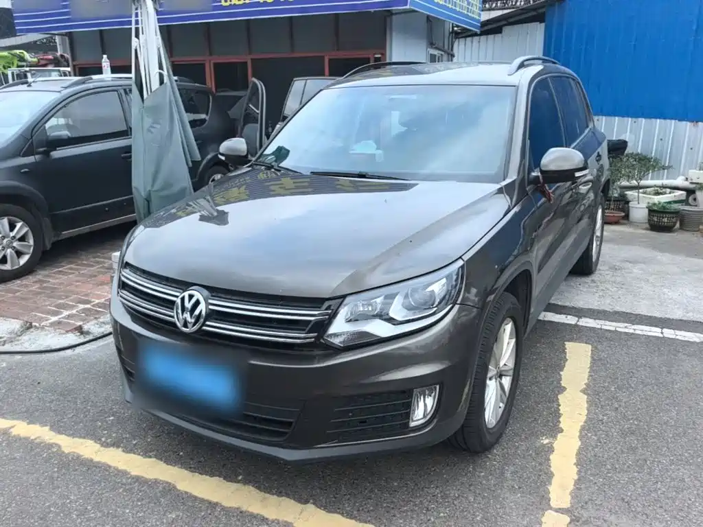 Volkswagen Tiguan — фото 2
