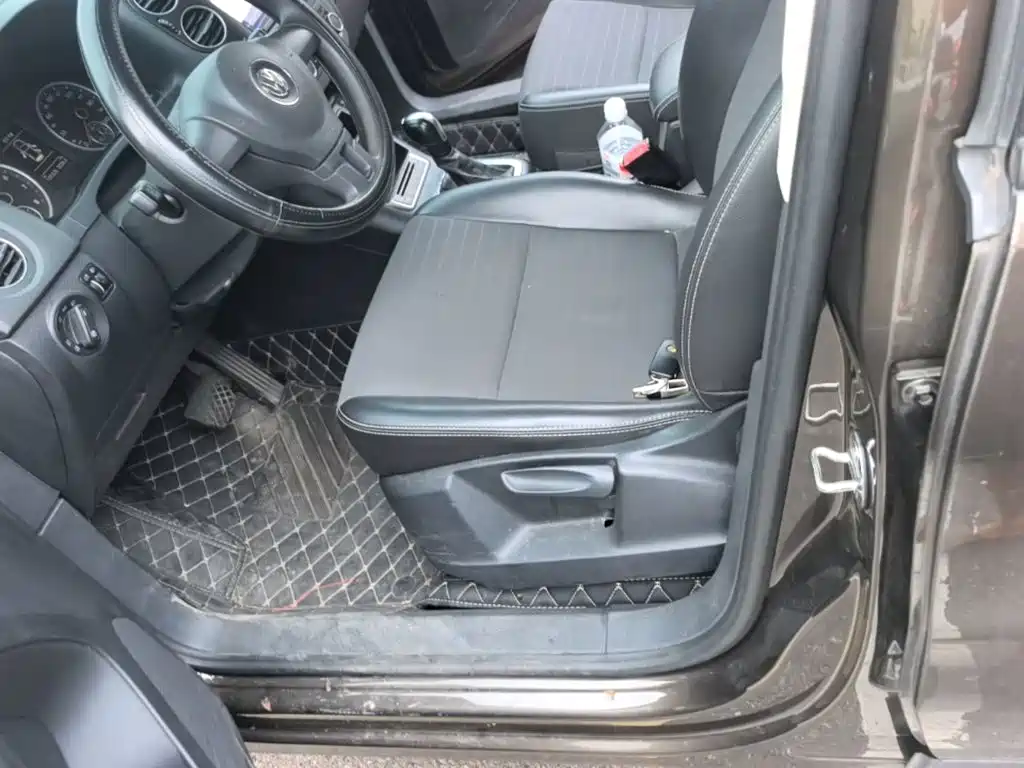 Volkswagen Tiguan — фото 15