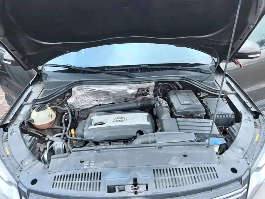 Volkswagen Tiguan — фото 20