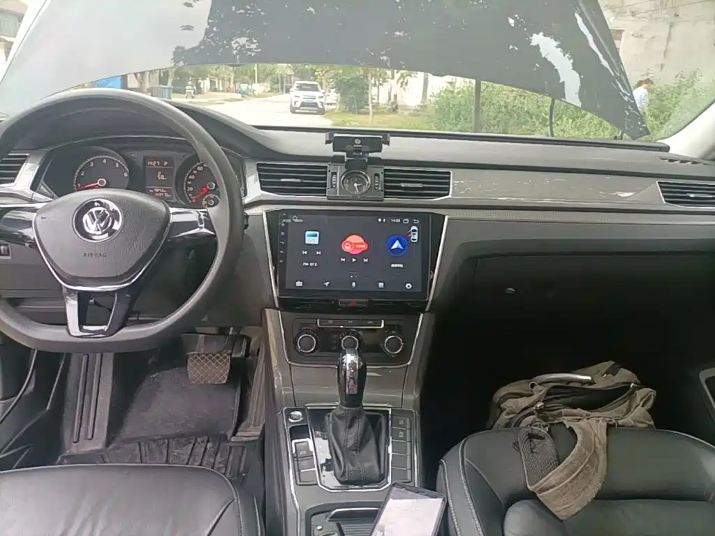 Volkswagen Passat — фото 13
