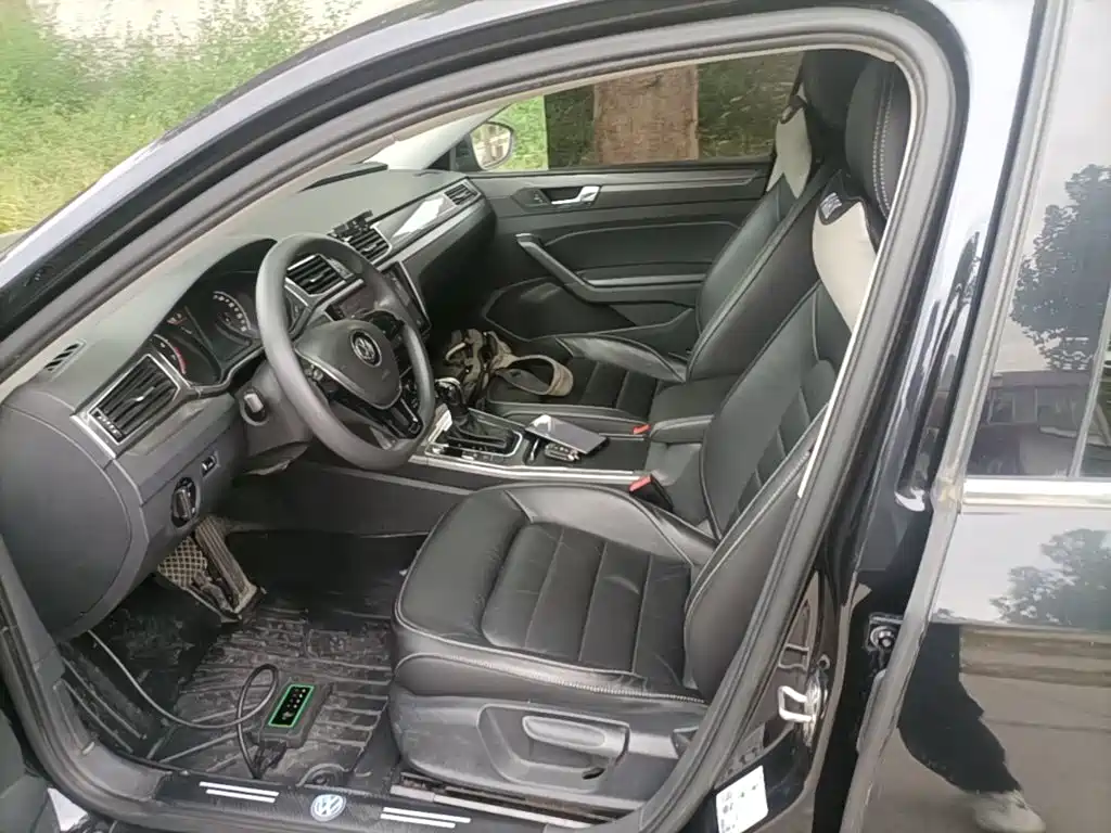 Volkswagen Passat — фото 15