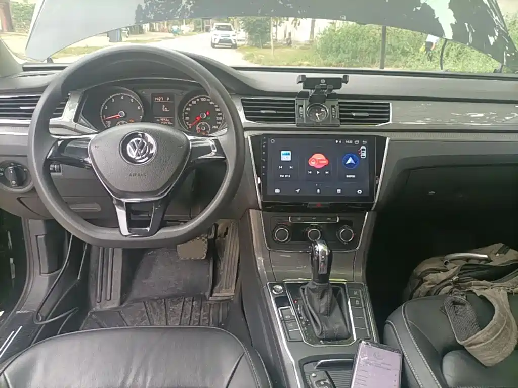 Volkswagen Passat — фото 10