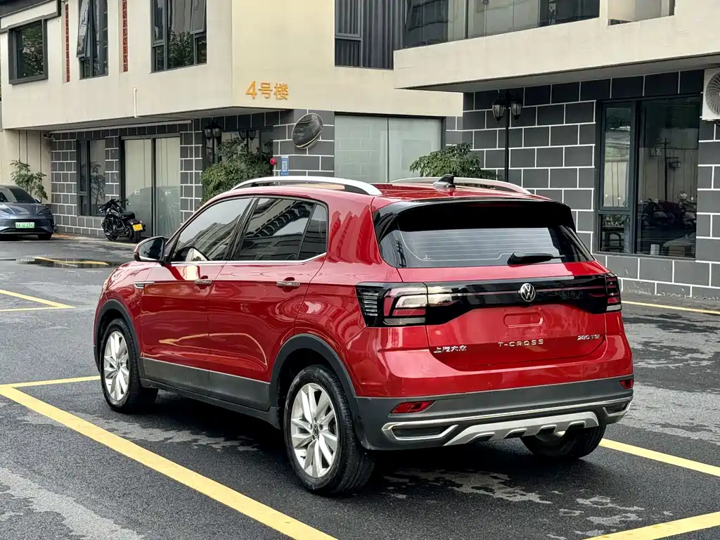Volkswagen T-Cross — фото 9