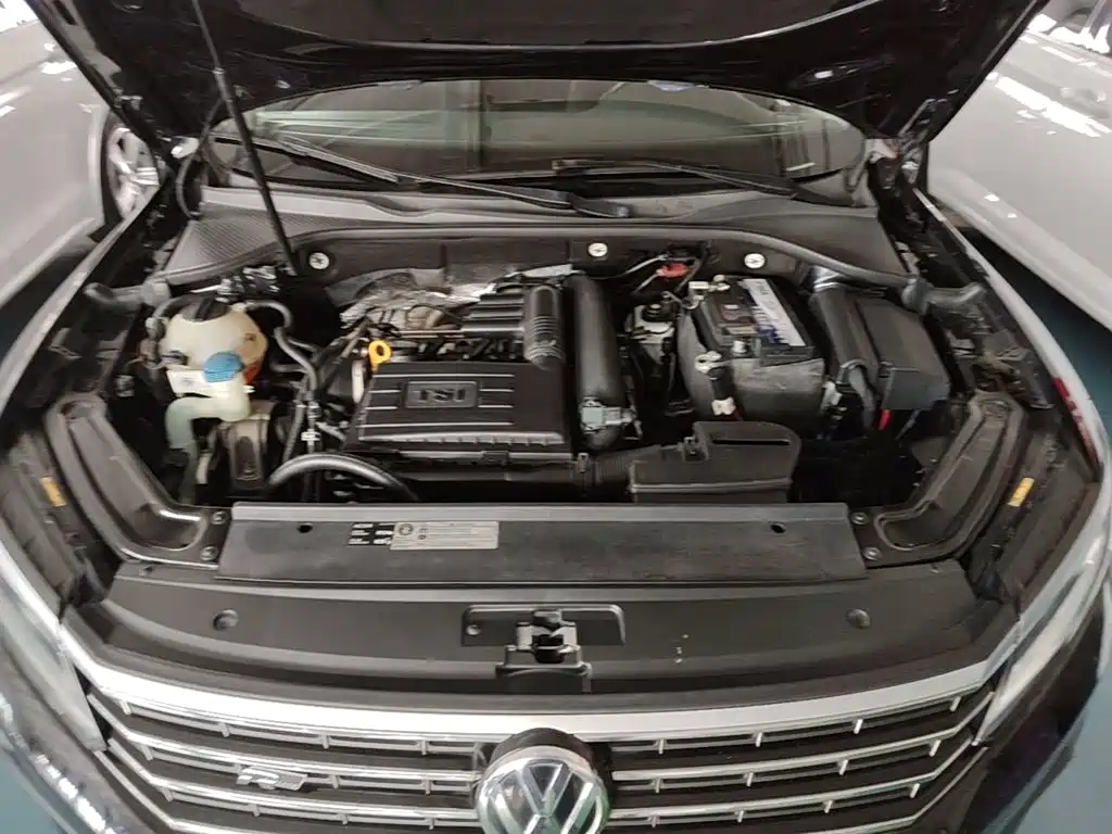 Volkswagen Passat — фото 20