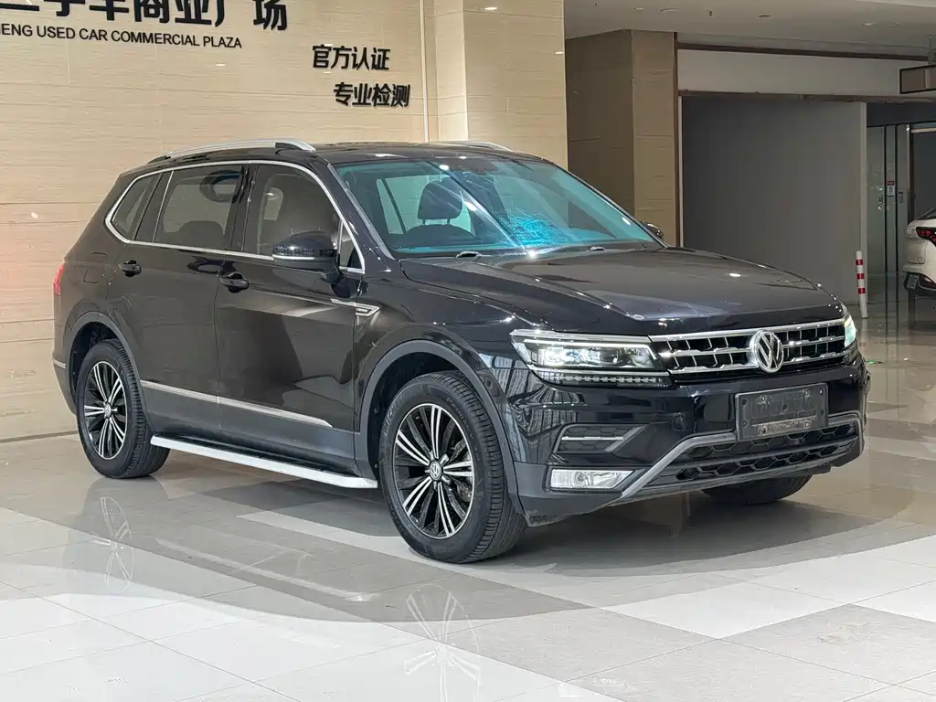 Volkswagen Tiguan L — фото 3