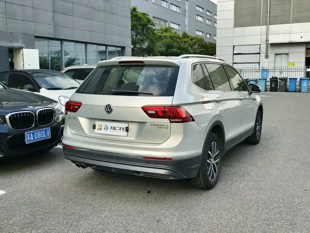 Volkswagen Tiguan L — фото 18