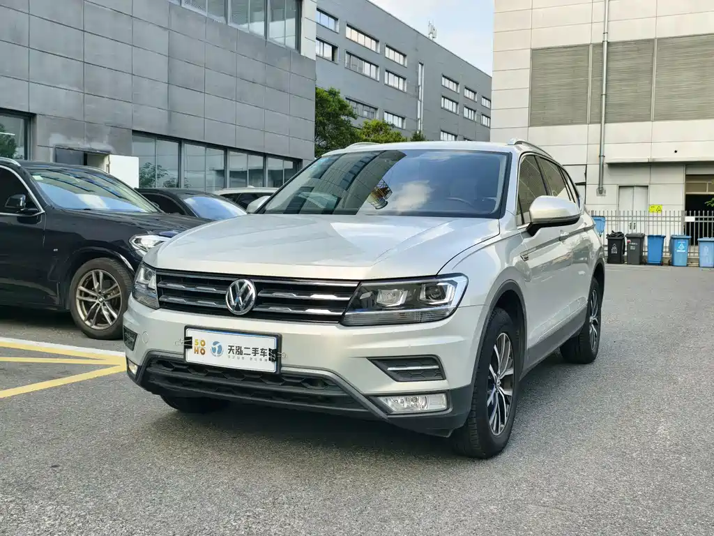 Volkswagen Tiguan L — фото 19