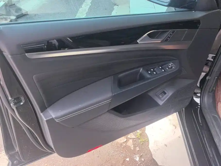 Volkswagen Passat — фото 6