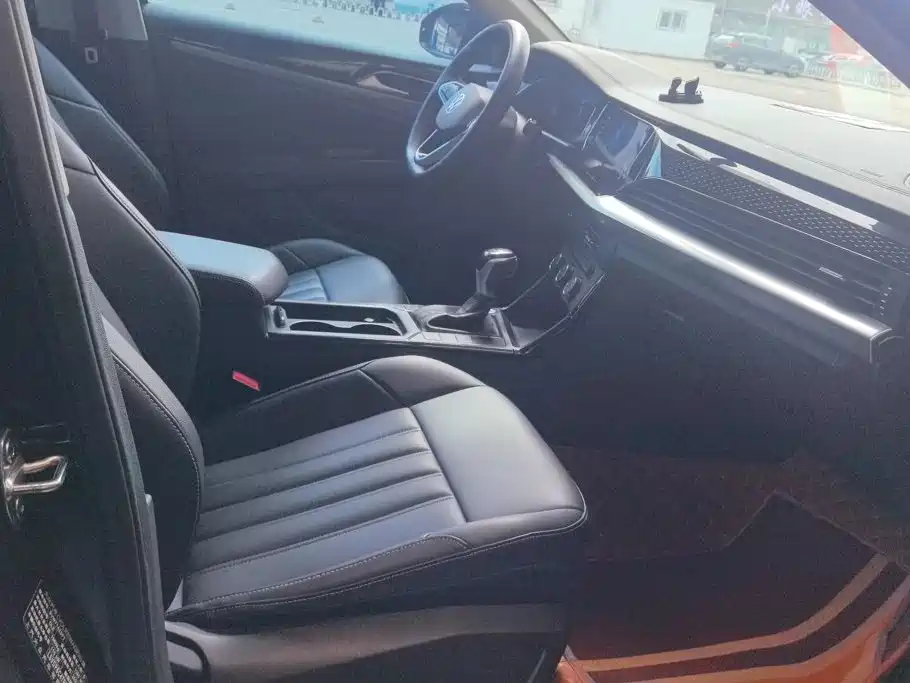 Volkswagen Passat — фото 7